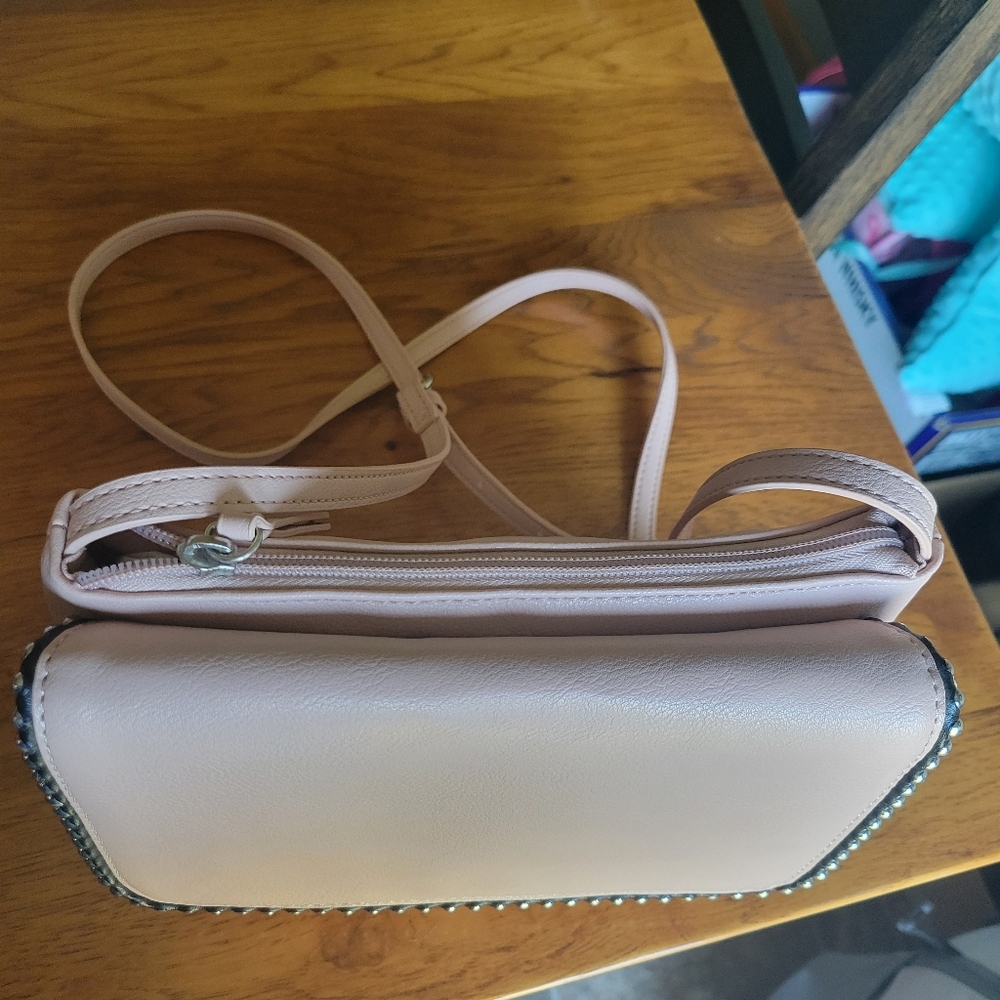 Pink purse - Picture 4 of 9